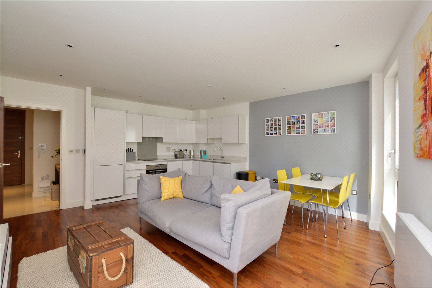 Lounge / Kitchen